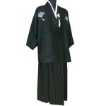 Kimono traditionnel japonais noir 2