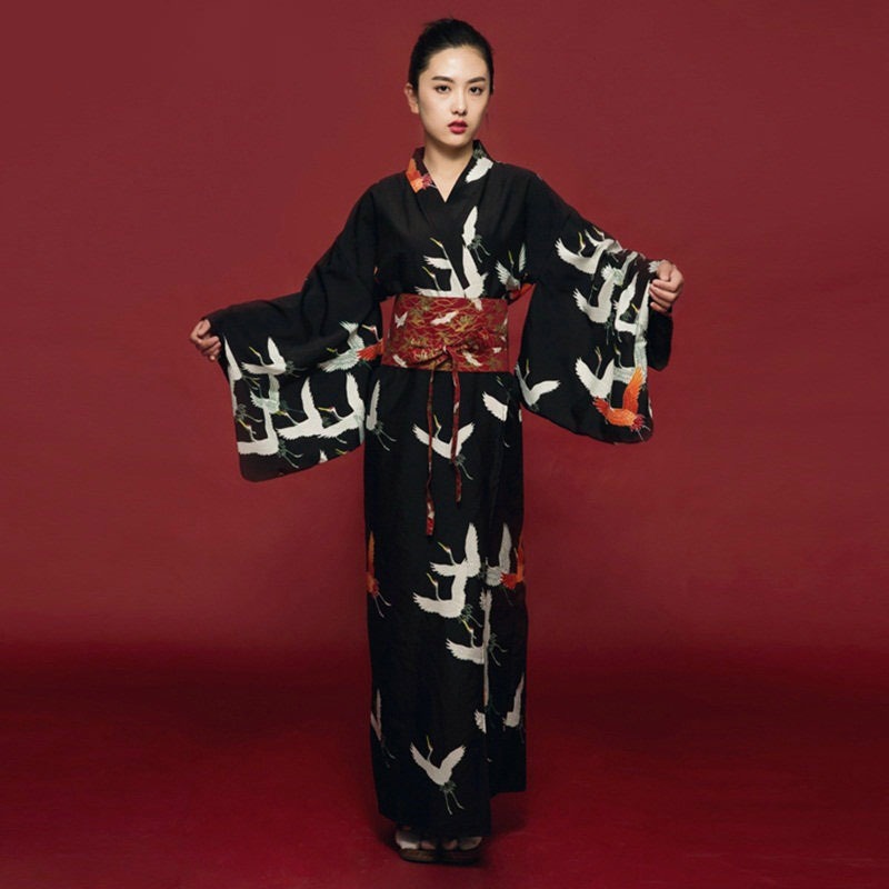 Kimono japonais traditionnel pour femme tanchō