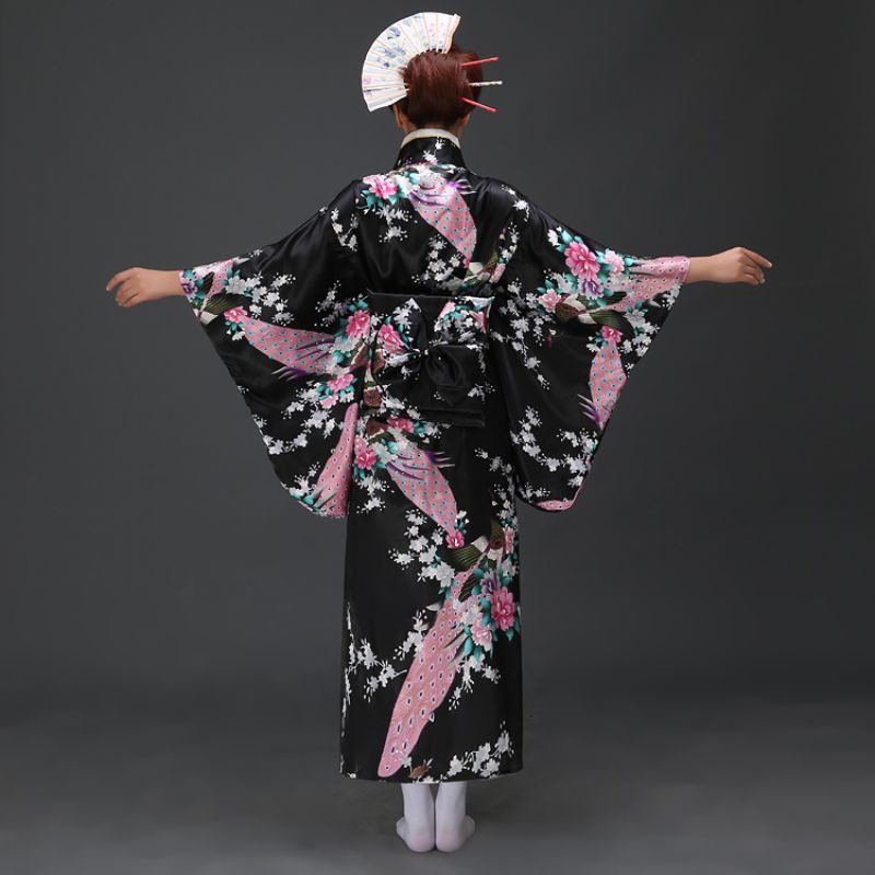 Kimono traditionnel japonais pour femme Kujaku 2