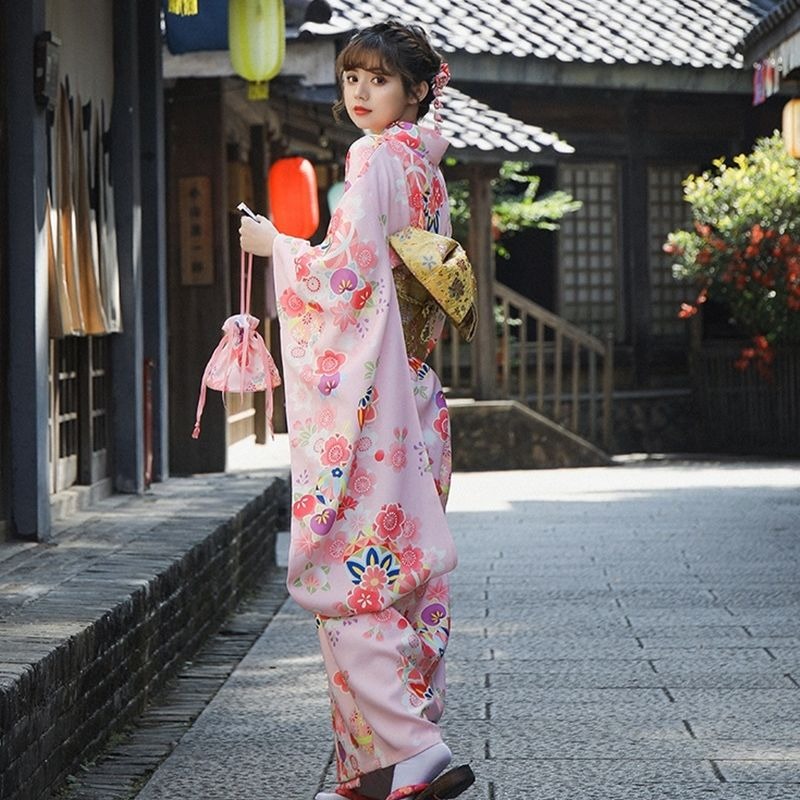 Kimono japonais pour femme sakura