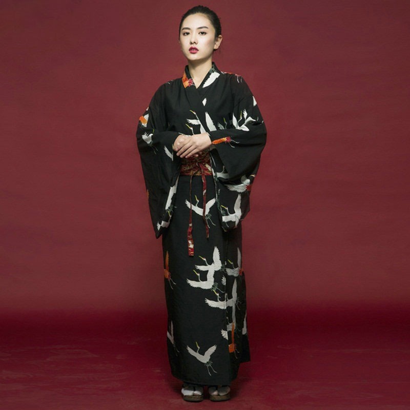 Kimono japonais traditionnel pour femme tanchō 5