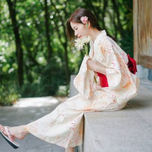 Kimono Furisode traditionnel pour femme Asanoha 7