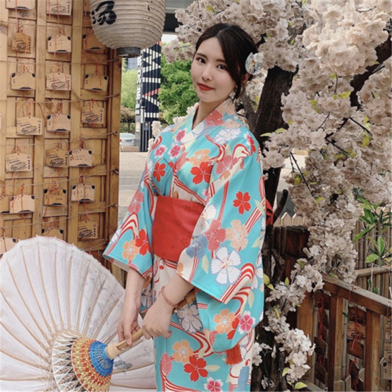 Yukata pour femme motif fleurs de cerisier