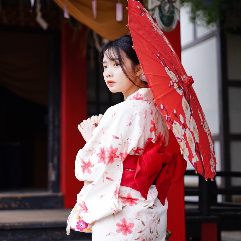 Yukata femme motif lys rouge 3