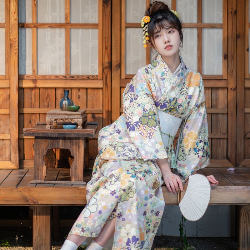 Kimono japonais traditionnel pour femme motif Temari 5