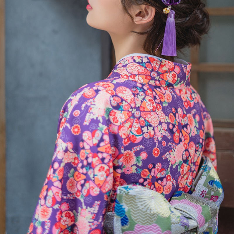 Kimono traditionnel japonais femme Akikusa 6