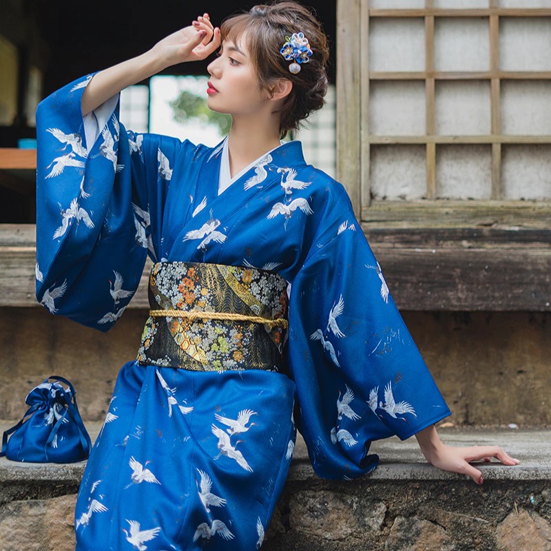 Kimono traditionnel japonais femme Tsuru 3