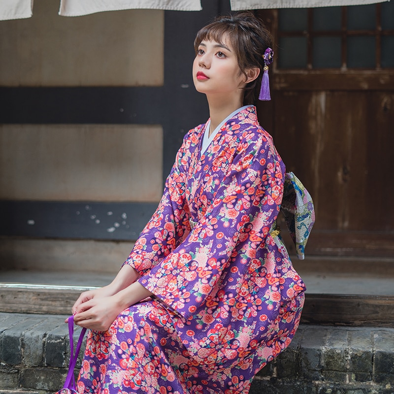 Kimono traditionnel japonais femme Akikusa 3