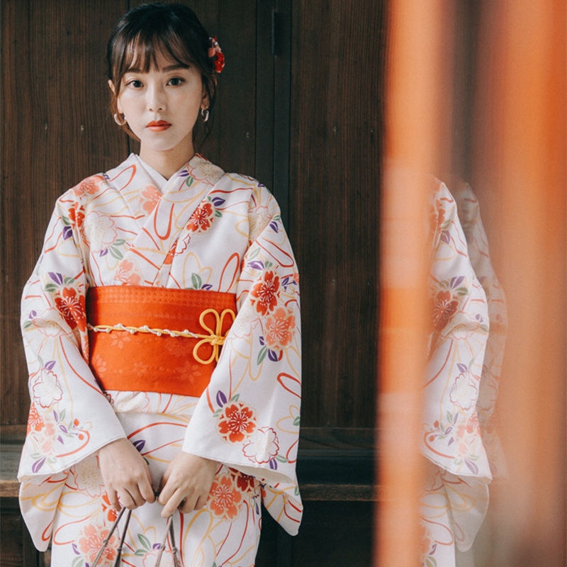 Kimono traditionnel femme sakura rouge 3