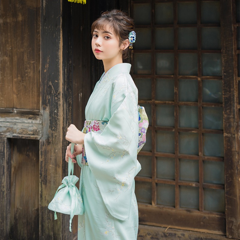 Kimono traditionnel pour femme Take 2
