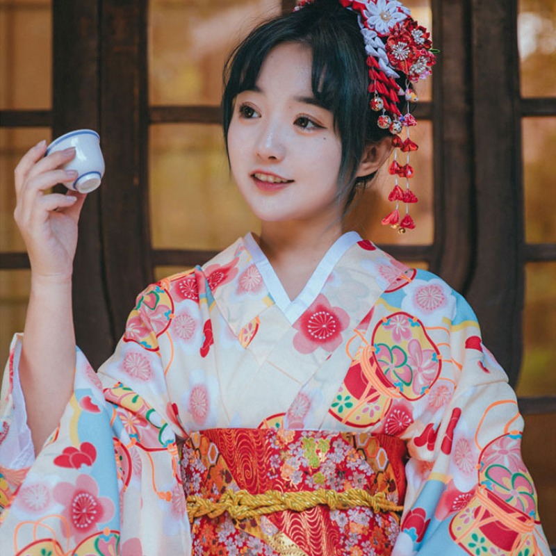 Kimono traditionnel femme – fleur de prunier 3
